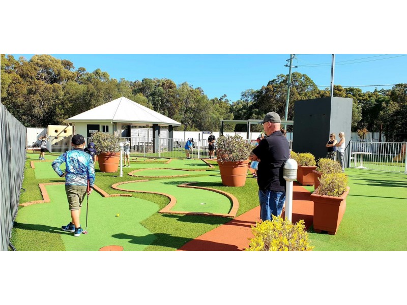 10/5 Links Court, Woorim QLD 4507