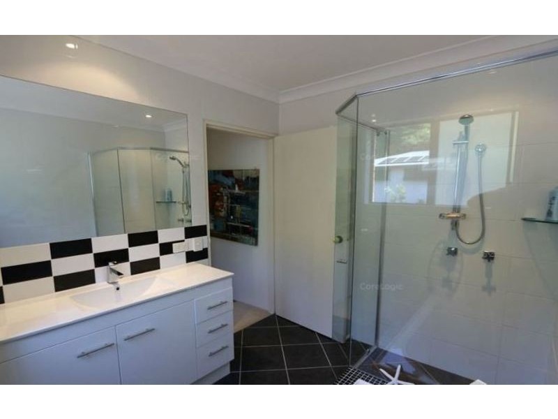 4/6 Albert Street, Burleigh Heads QLD 4220