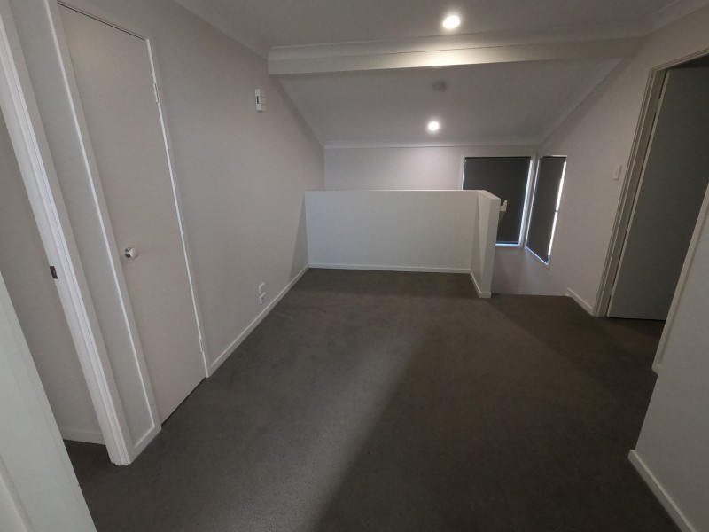 33/337 Spring Street, Kearneys Spring QLD 4350
