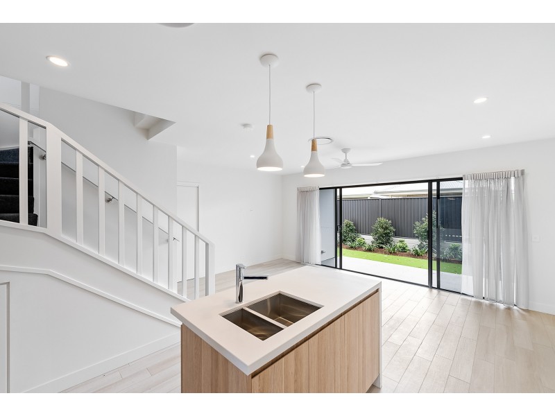 2 Bedroom/42 Sorrento Street, Wynnum West QLD 4178