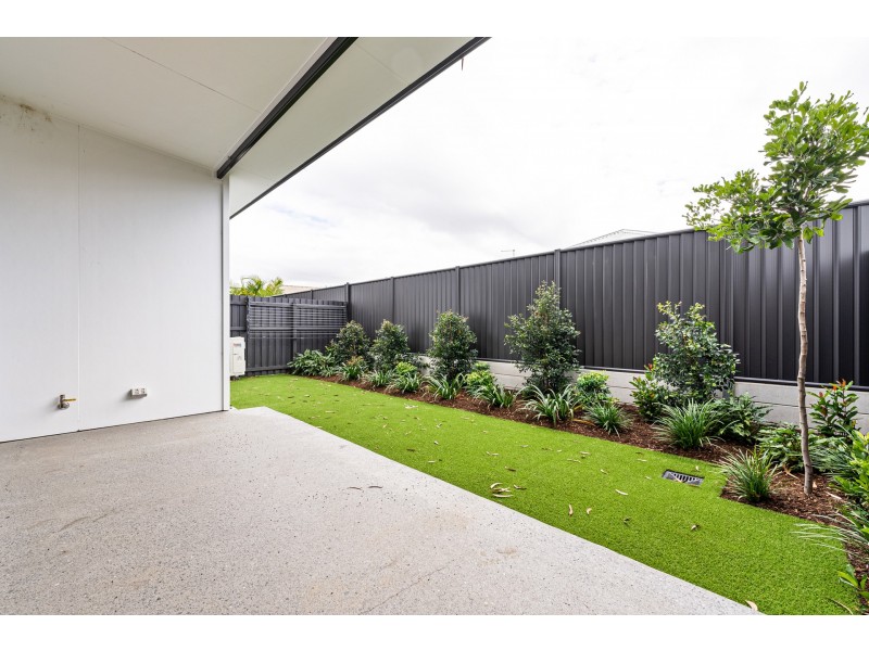 2 Bedroom/42 Sorrento Street, Wynnum West QLD 4178