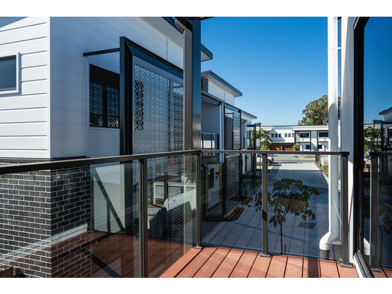 2 Bedroom/42 Sorrento Street, Wynnum West QLD 4178
