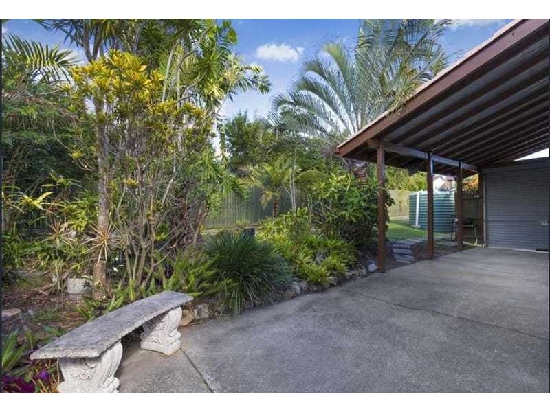 2 Donnington Street, Carindale QLD 4152