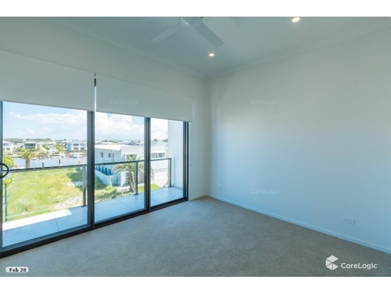 44 Park Cove Blvd, Hope Island QLD 4212