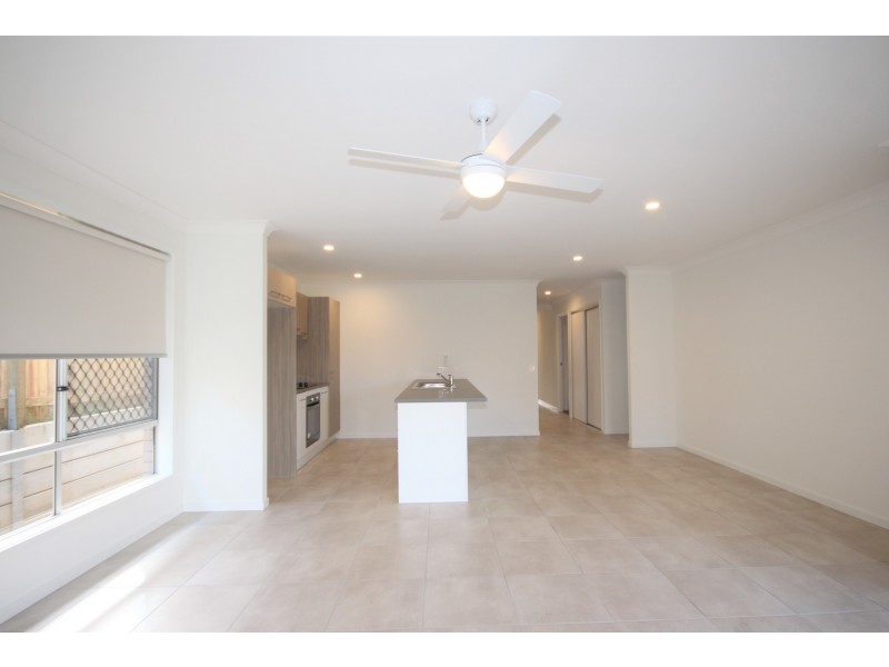 9 Sapphire Street, Park Ridge QLD 4125