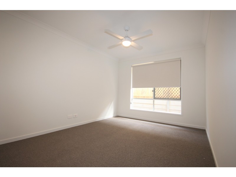 9 Sapphire Street, Park Ridge QLD 4125