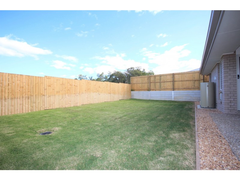 9 Sapphire Street, Park Ridge QLD 4125