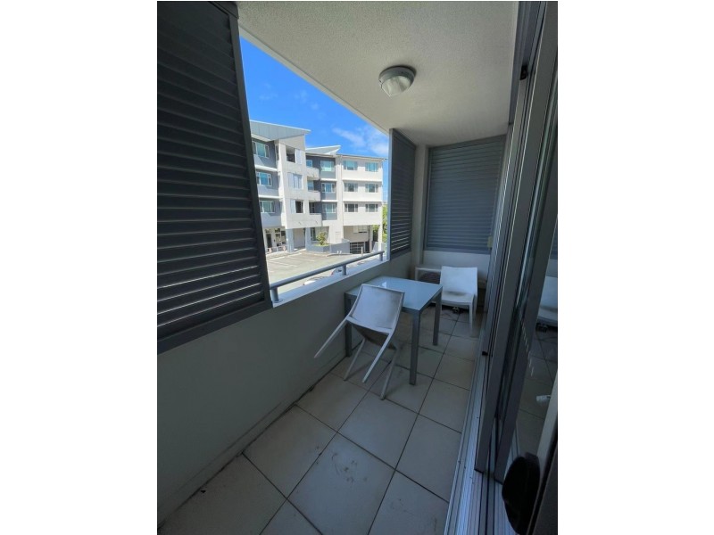 65/19 Lake Street, Varsity Lakes QLD 4227