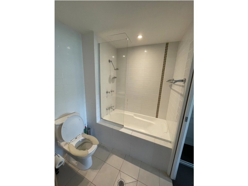 65/19 Lake Street, Varsity Lakes QLD 4227