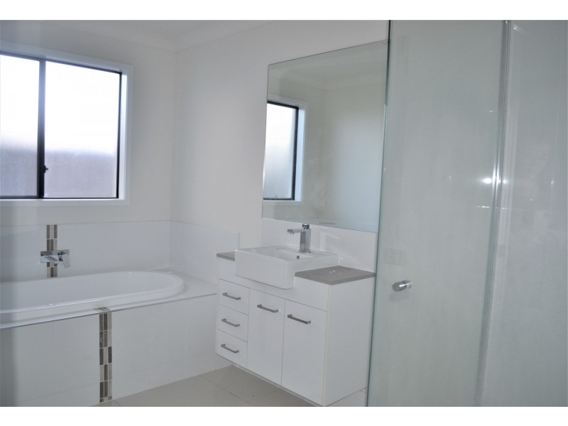 23 Sky Crescent, Pimpama QLD 4209