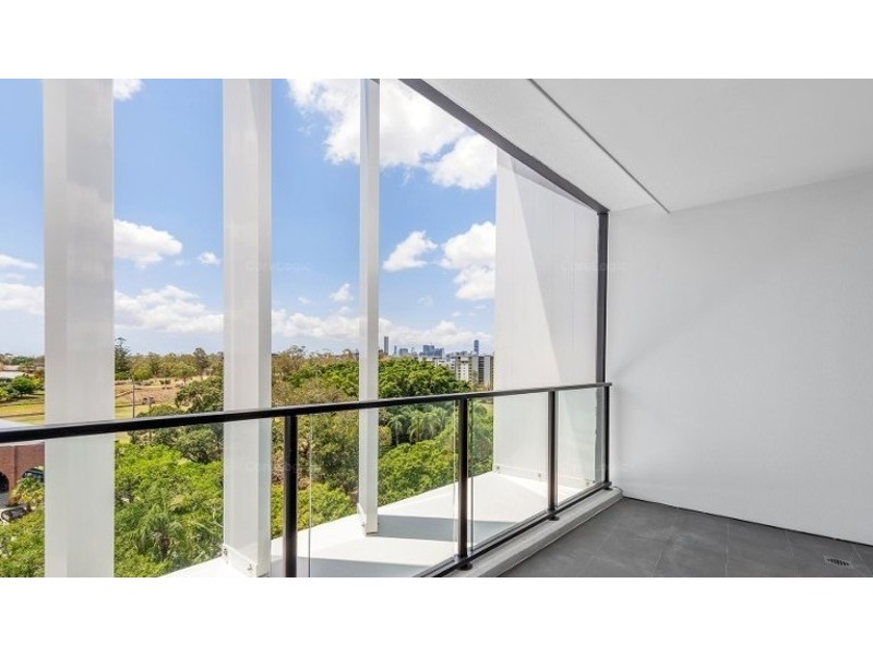 804/50 Sylvan Road, Toowong QLD 4066