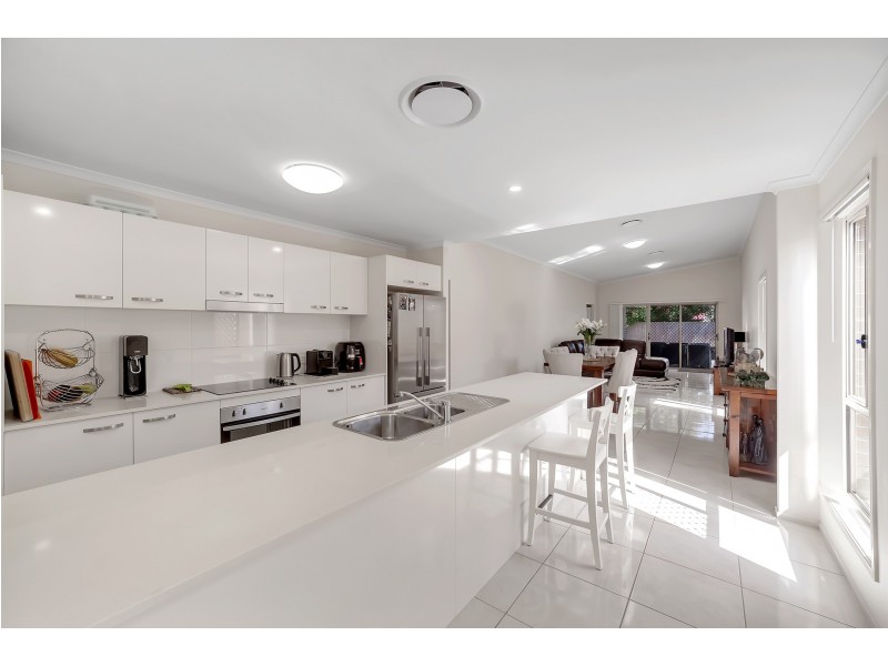 33 Biarra Street, Deagon QLD 4017