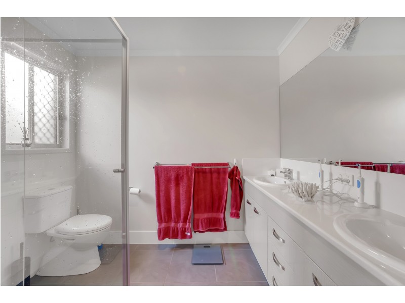 33 Biarra Street, Deagon QLD 4017