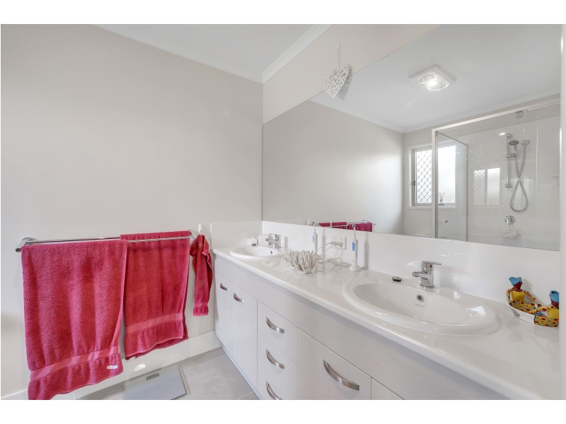 33 Biarra Street, Deagon QLD 4017