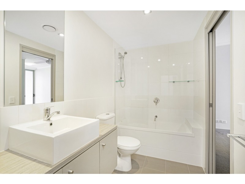 13B/129-133 Laver Drive, Robina QLD 4226