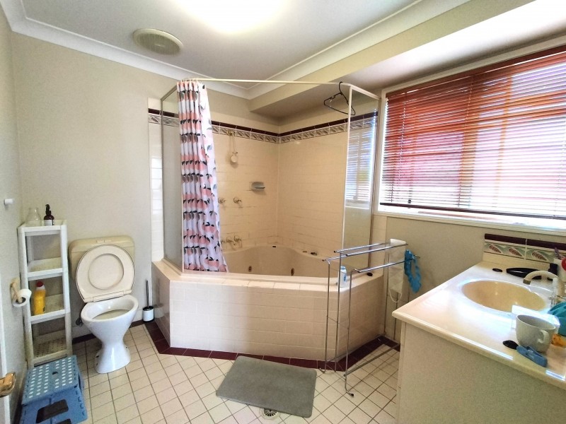 7 Lorenc Place, Bridgeman Downs QLD 4035