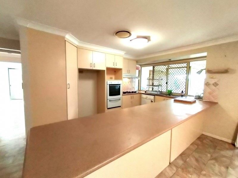 7 Lorenc Place, Bridgeman Downs QLD 4035