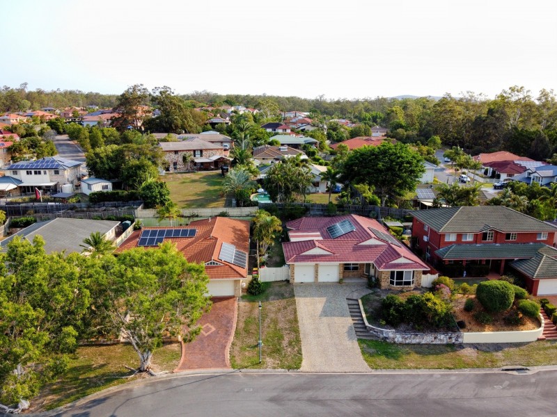 7 Lorenc Place, Bridgeman Downs QLD 4035