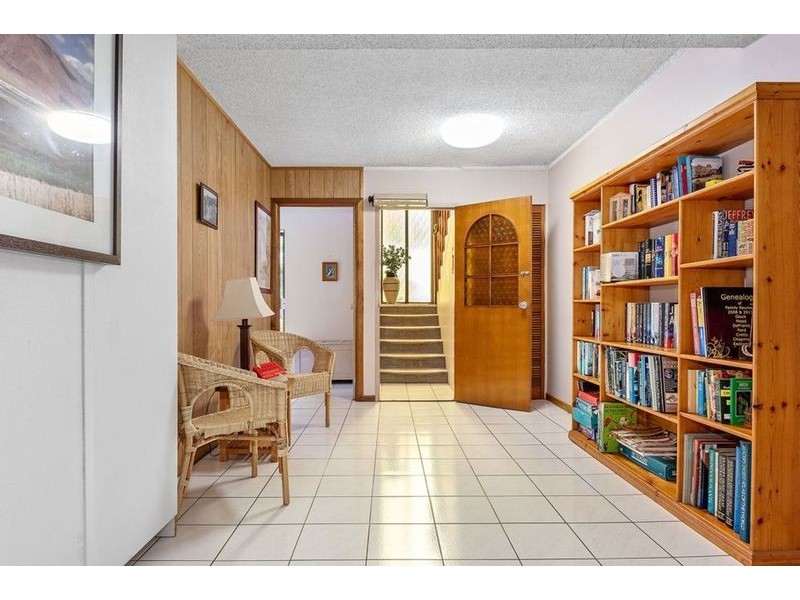 193 Mt Gravatt-Capalaba Road, Wishart QLD 4122