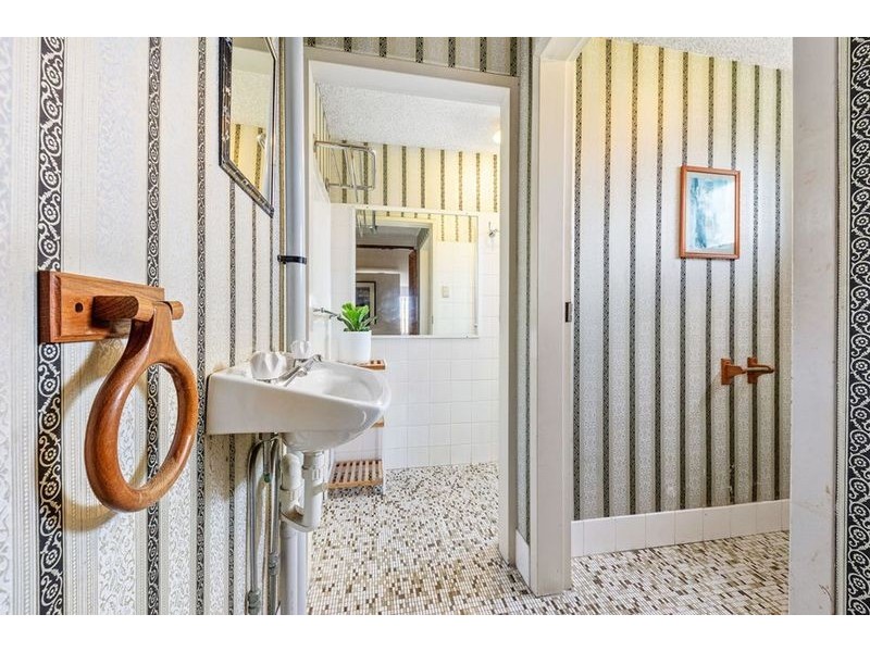 193 Mt Gravatt-Capalaba Road, Wishart QLD 4122