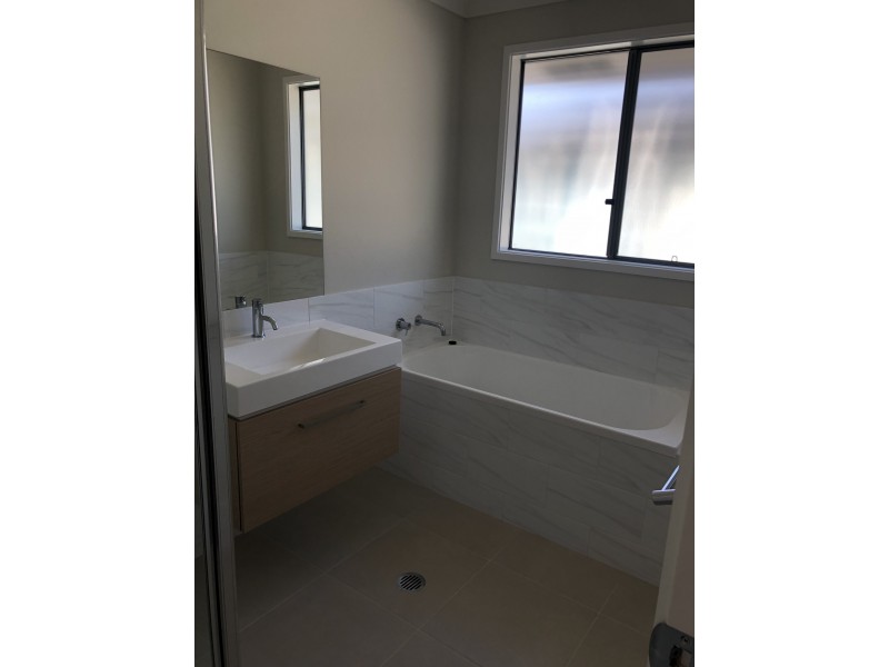 5 Rapter Street, Rochedale QLD 4123