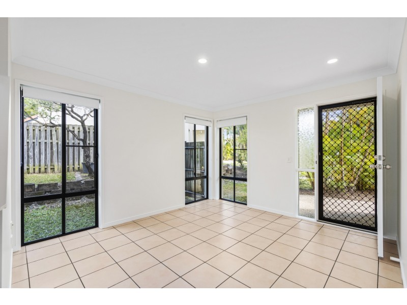 17/19 Harrow Place, Arundel QLD 4214