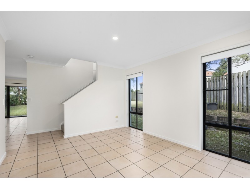 17/19 Harrow Place, Arundel QLD 4214