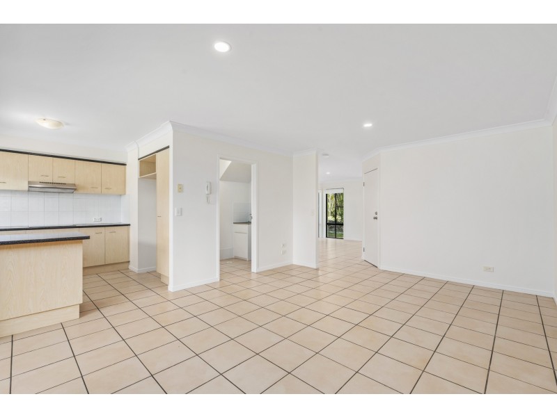17/19 Harrow Place, Arundel QLD 4214