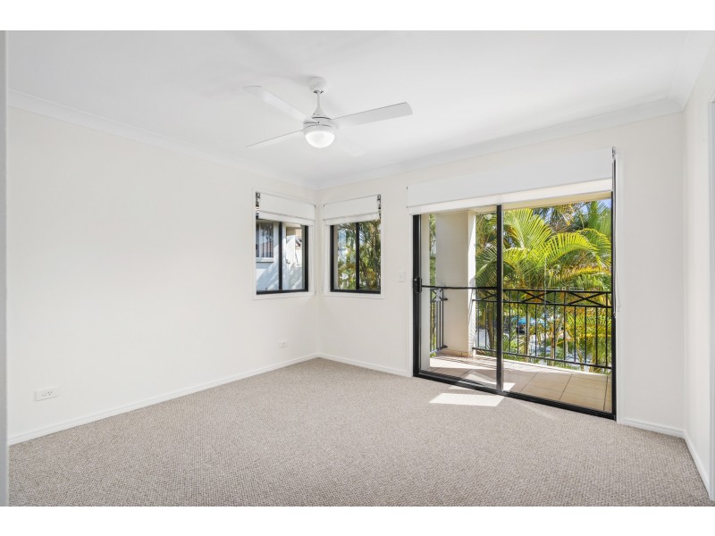 17/19 Harrow Place, Arundel QLD 4214