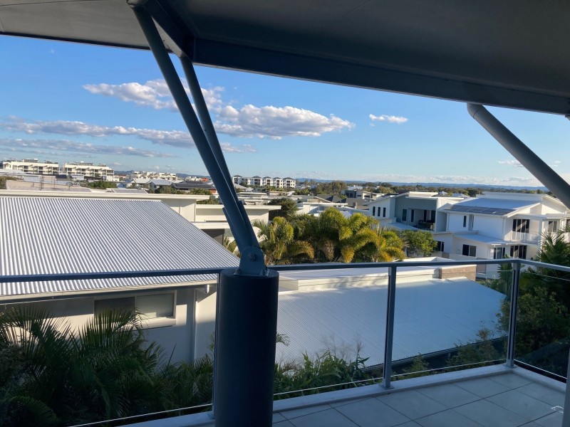 3304/27 Boardwalk Boulevard, Mount Coolum QLD 4573