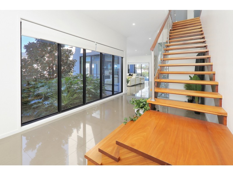 1043 Edgecliff Drive, Sanctuary Cove QLD 4212