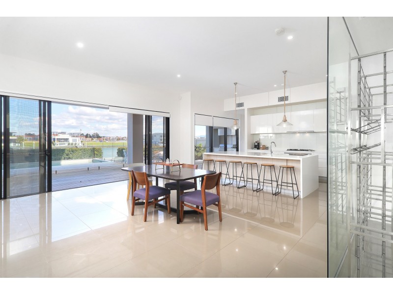 1043 Edgecliff Drive, Sanctuary Cove QLD 4212