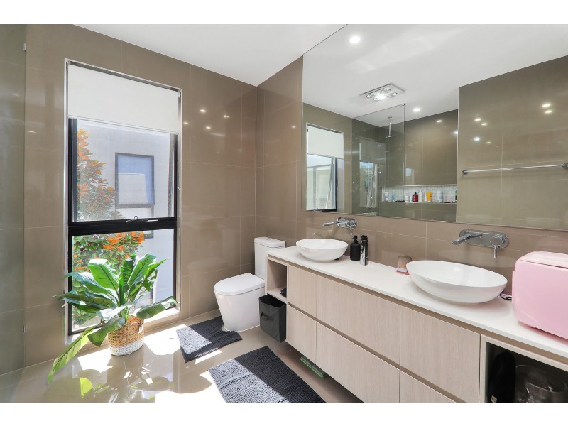 1043 Edgecliff Drive, Sanctuary Cove QLD 4212