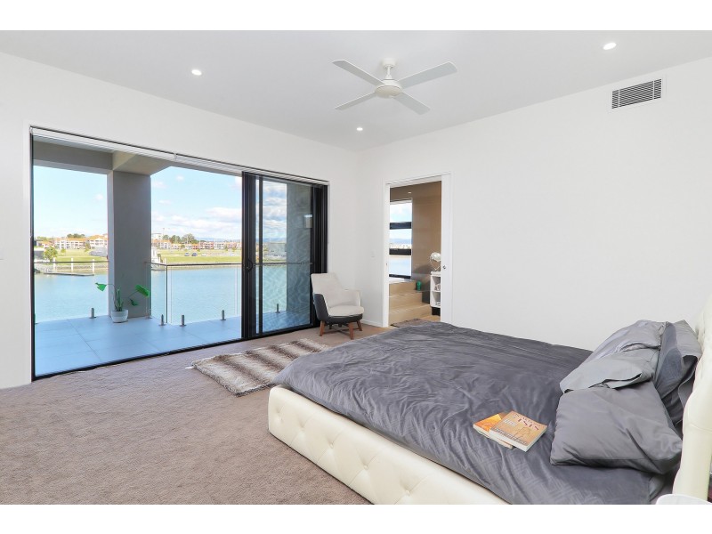 1043 Edgecliff Drive, Sanctuary Cove QLD 4212