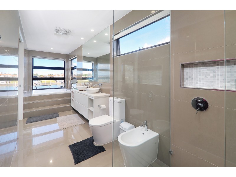 1043 Edgecliff Drive, Sanctuary Cove QLD 4212