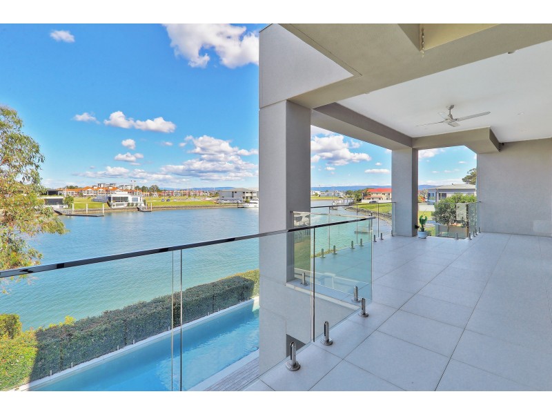 1043 Edgecliff Drive, Sanctuary Cove QLD 4212