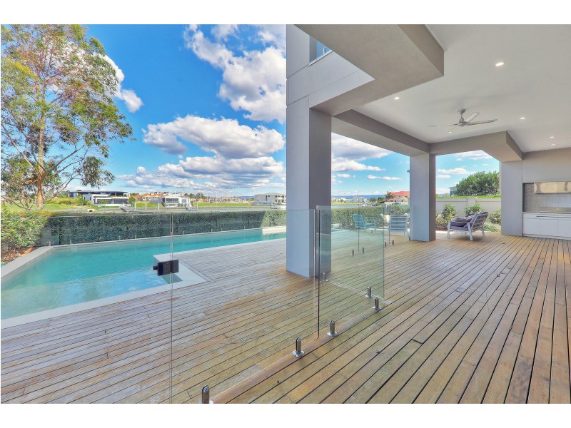 1043 Edgecliff Drive, Sanctuary Cove QLD 4212