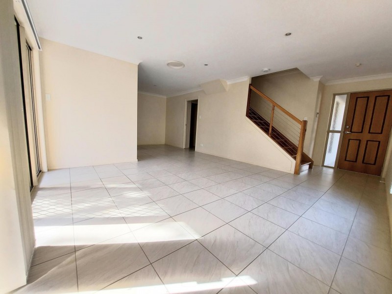 45/2 Weir Drive, Upper Coomera QLD 4209