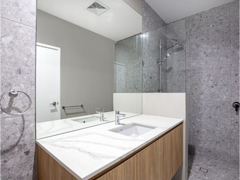19/72 Palladium Blvd, Hope Island QLD 4212