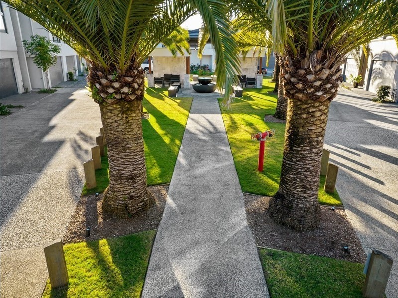 19/72 Palladium Blvd, Hope Island QLD 4212
