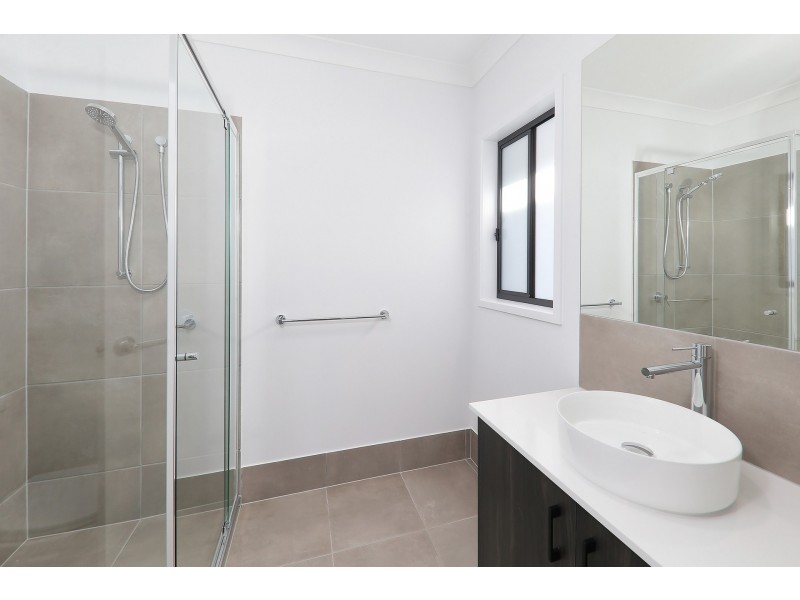 64 Aaron Circuit, Browns Plains QLD 4118