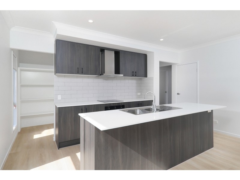 62 Aaron cct, Browns Plains QLD 4118