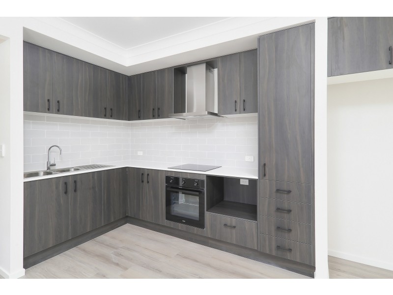 B/6 Chloe Street, Browns Plains QLD 4118