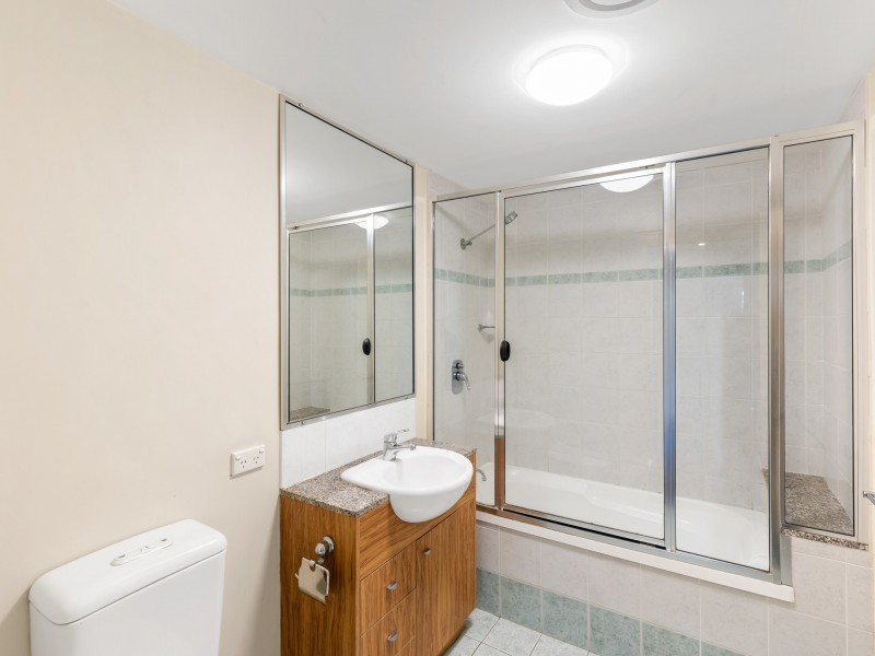 18/81 Annerley Road, Woolloongabba QLD 4102