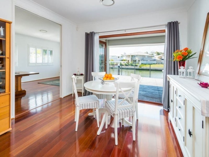 28 Middle Quay Drive, Biggera Waters QLD 4216