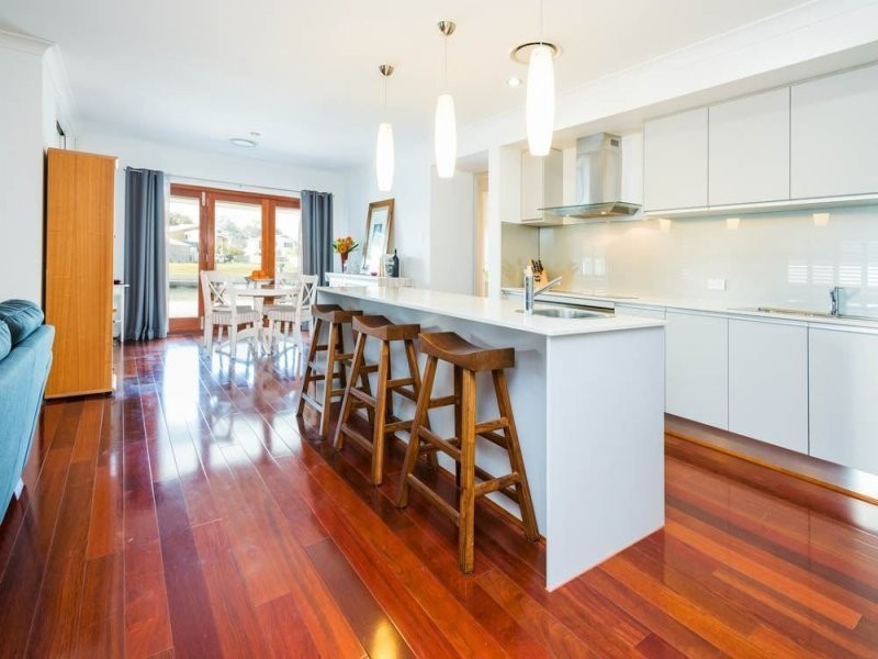 28 Middle Quay Drive, Biggera Waters QLD 4216