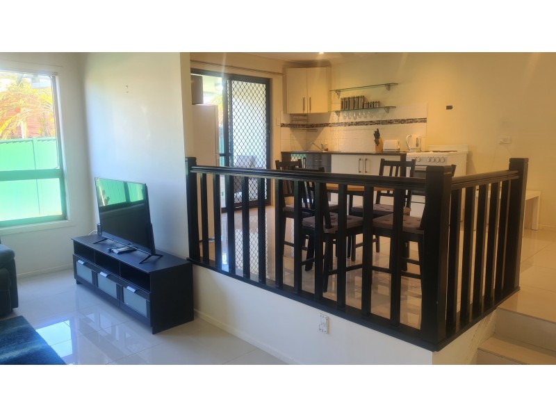 8b/212 Central Street, Labrador QLD 4215