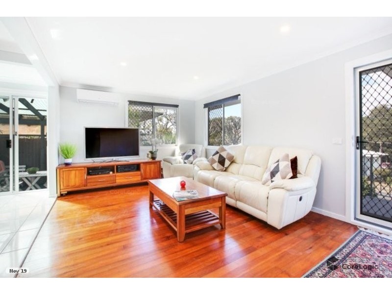 27 Woomera Crescent, Southport QLD 4215