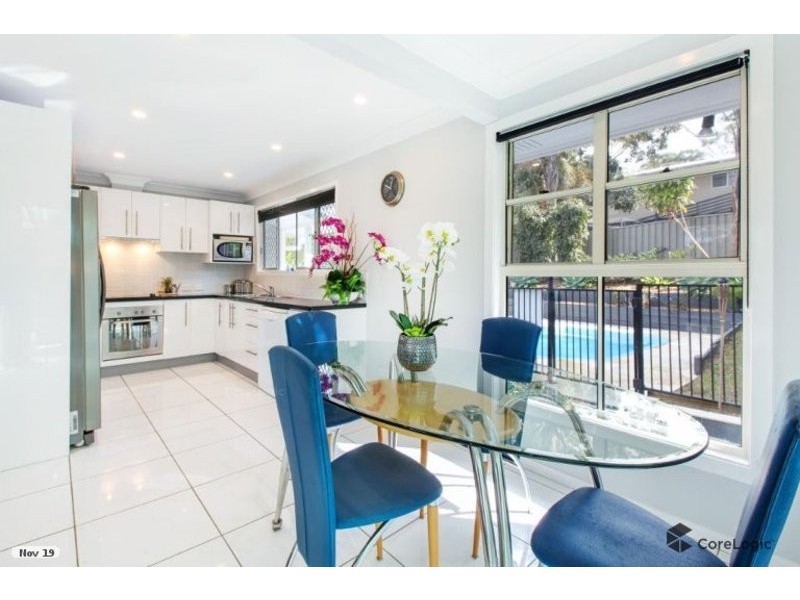 27 Woomera Crescent, Southport QLD 4215