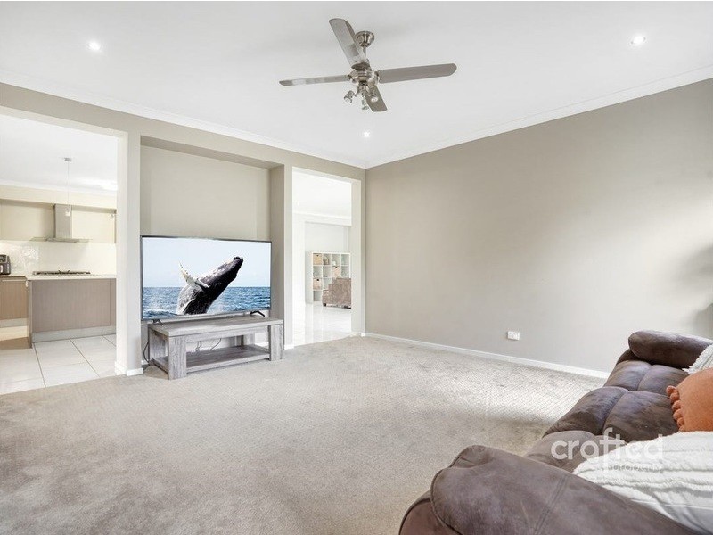 14 Border Crescent, New Beith QLD 4124